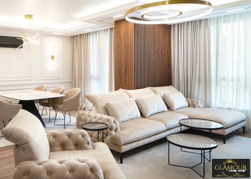 Designer Lounge Sofa Champagner beige großes Familiensofa breites Bigsofa Couch XL " GLAMOUR " Samt Velour Stoff Polstermöbel robust 306 x 172 cm Royal Orient pompös Chester Luxus Gala Style